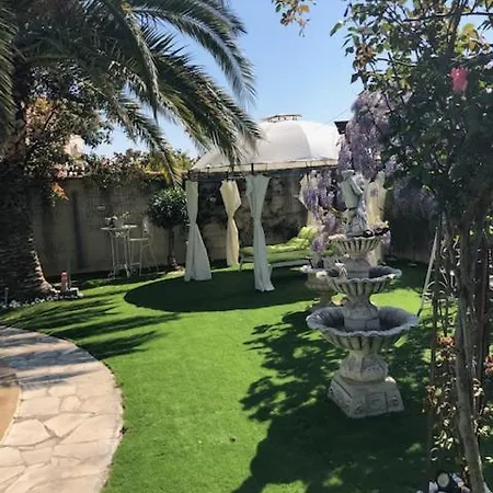 à Appartamento Uchaud